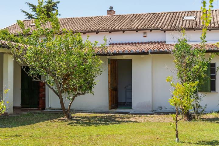 Casa vacanze 'Giardino Del Melograno' con terrazza privata, Wi-Fi e aria condizionata in Poetto (Cagliari), Quartu Sant'Elena