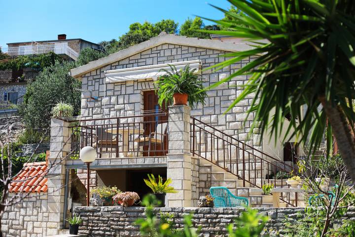 Ferienhaus für 2 Personen, mit Ausblick und Garten auf Solta - 4