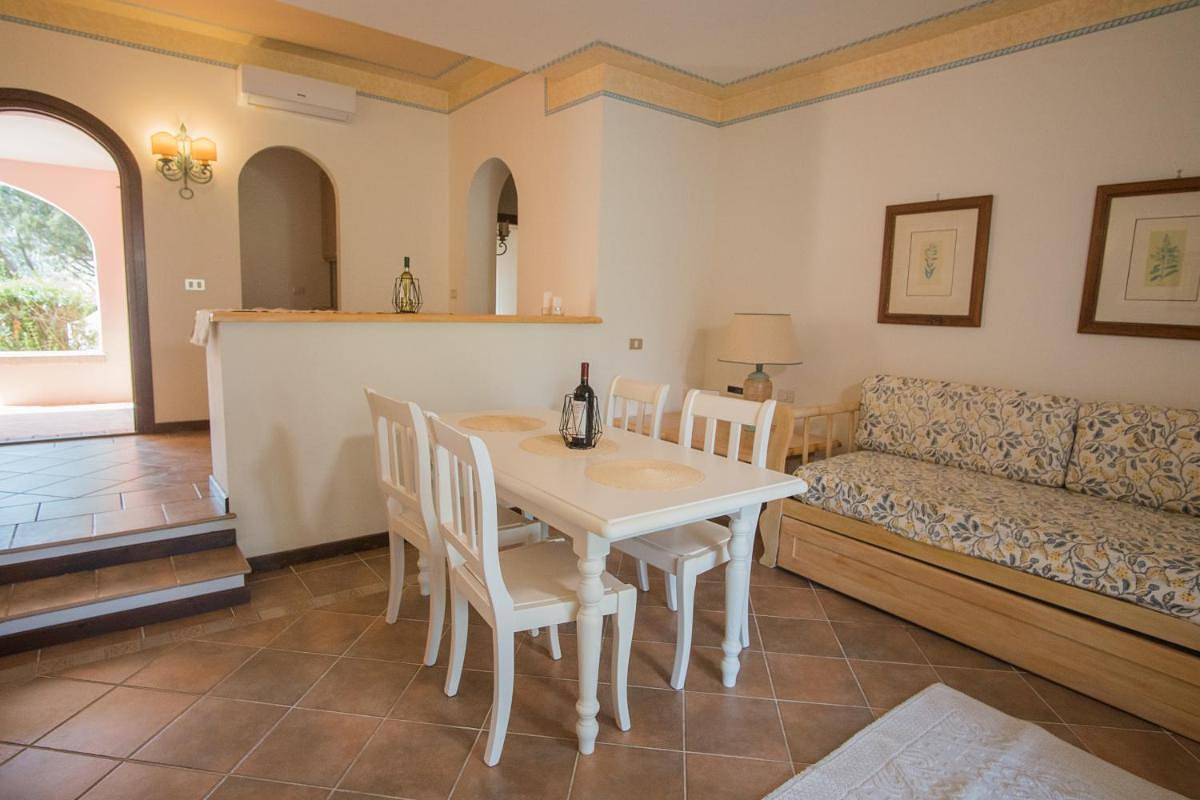 Ganze Wohnung, Wunderschönes Il Giardino degli Oleandri mit 1 Schlafzimmer für 4 Personen und ein zusätzliches Kind in Liscia di Vacca, Arzachena