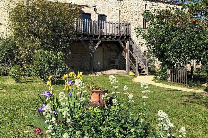 Cortijo del siglo XVIII clasificado 3 estrellas - Piscina y jardín in Lagorce, Ardèche