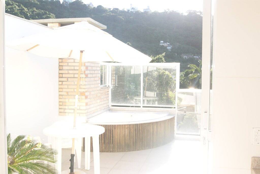 Ganze Wohnung, Neue Abdeckung Mit Spa In Bombinhas in Bombinhas, Litoral Catarinense