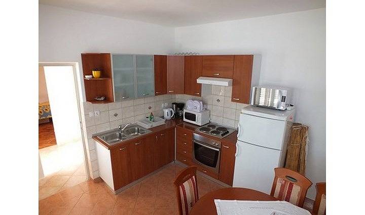 Ferienwohnung für 6 Personen, mit Terrasse auf Rab - 2