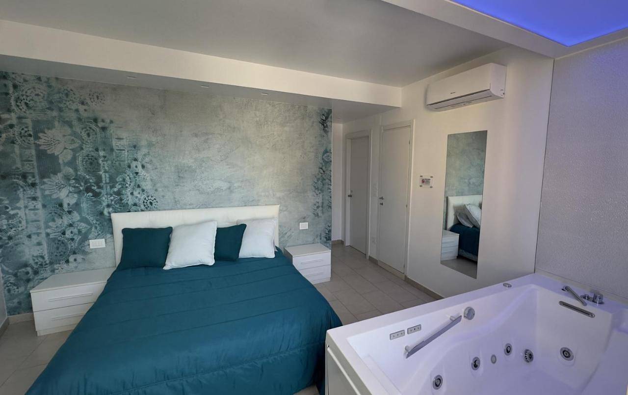Superior King Room in Lido San Giovanni, Alghero