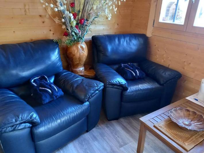 Gîte pour 2 personnes, avec terrasse et vue, animaux acceptés à Le Mas - 2