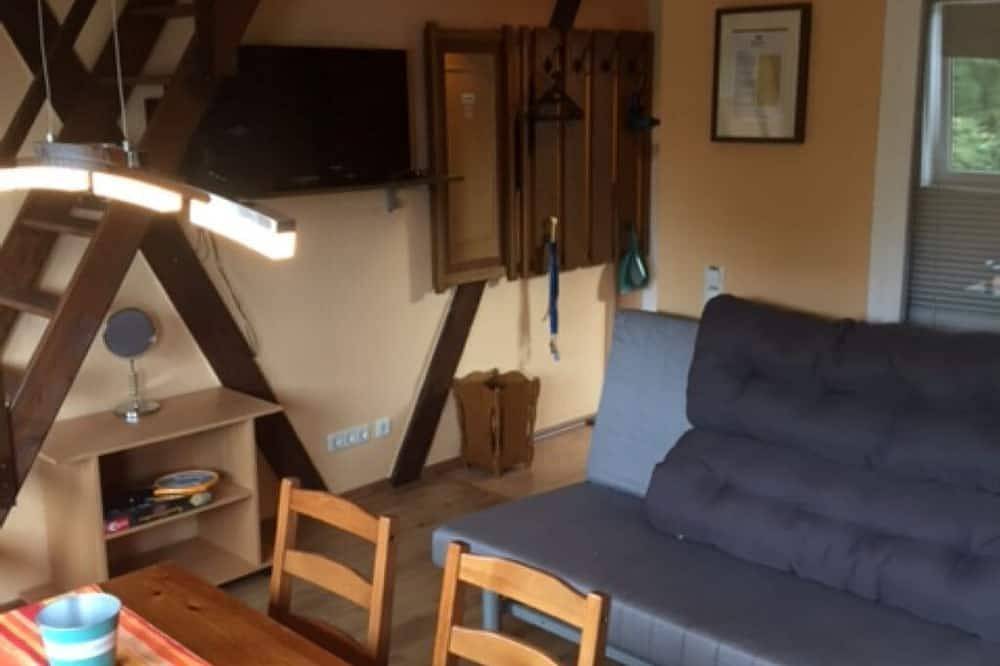 Ganze Wohnung, The house on the lake, idyllic location, with a Beach, swimming area, kitchen in Schwerin, Schweriner See