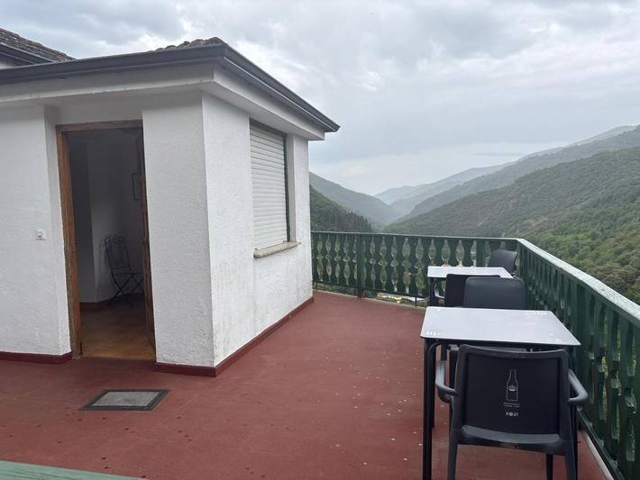 Hotel para 2 personas, con vistas y terraza en Seoane do Courel