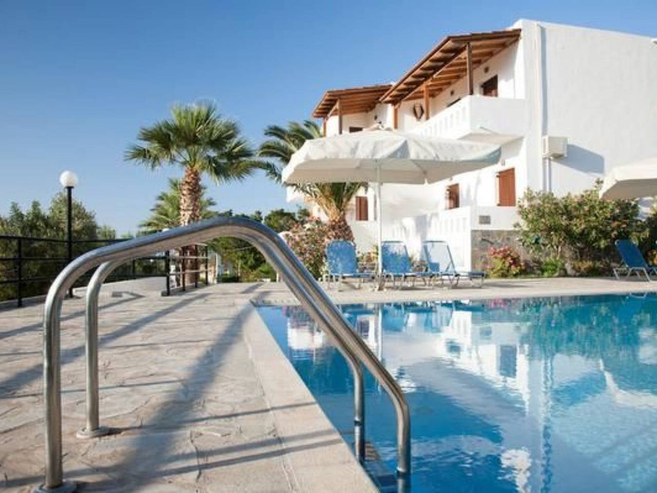 Ganze Wohnung, Helle, gemütliche Ferienwohnung in Agios Nikolaos in Ίστρον, Lasithi