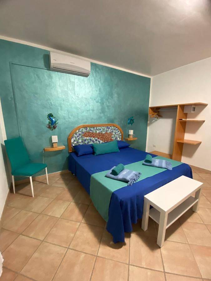 L’Olimpo sul mare in Lampedusa Città, Isole Pelagie