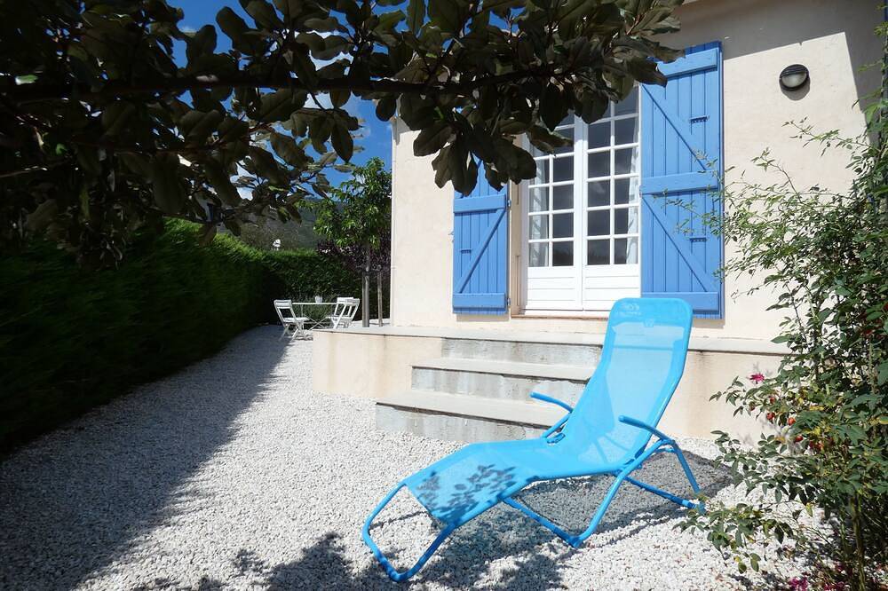 Superb holiday house in the natural beauty of the Gorges de Verdon in Castellane, Verdon Regional Natural Park