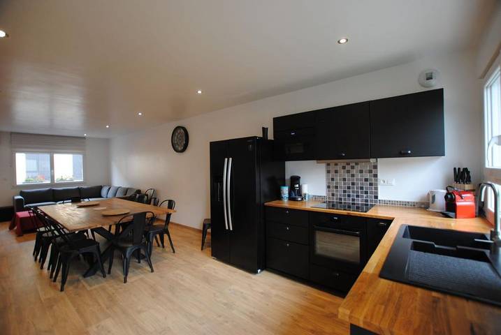 Gîte pour 11 personnes, avec terrasse, animaux acceptés dans Marne