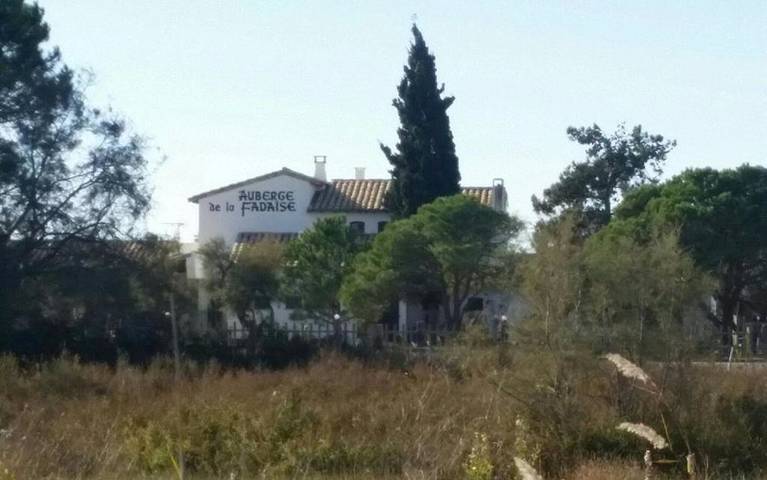 Hôtel pour 2 personnes, avec piscine et jardin dans Bac du sauvage - 2