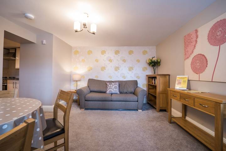 Log cabin for 4 people in Torquay