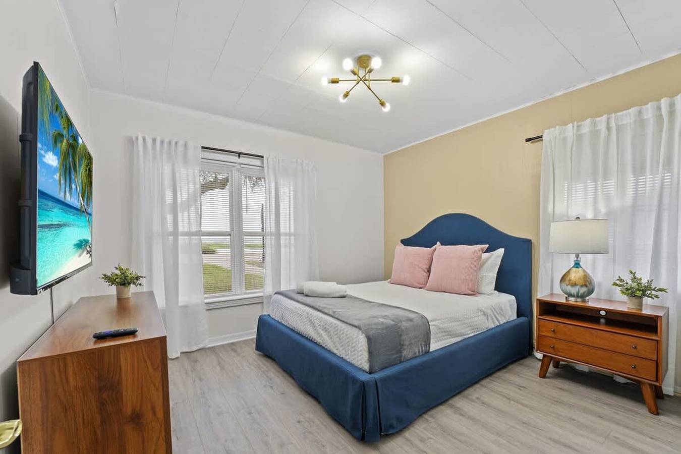 Super Boho - At Lake Toho Fishing Vintage Vibes in Kissimmee, Osceola County