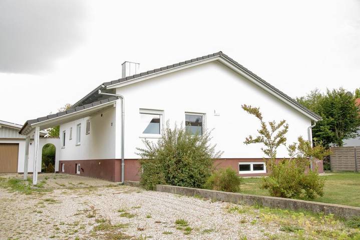 Ferienwohnung für 6 Personen, mit Terrasse und Garten sowie Ausblick