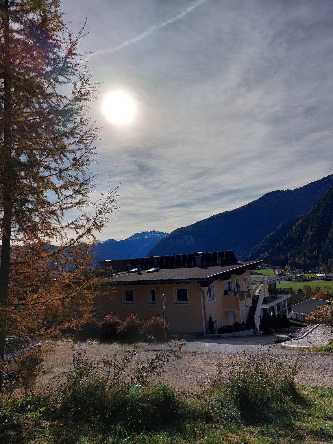 Entire holiday apartment, Apartment, shower and bath, toilet, facing the forest in Maurach, Eben am Achensee