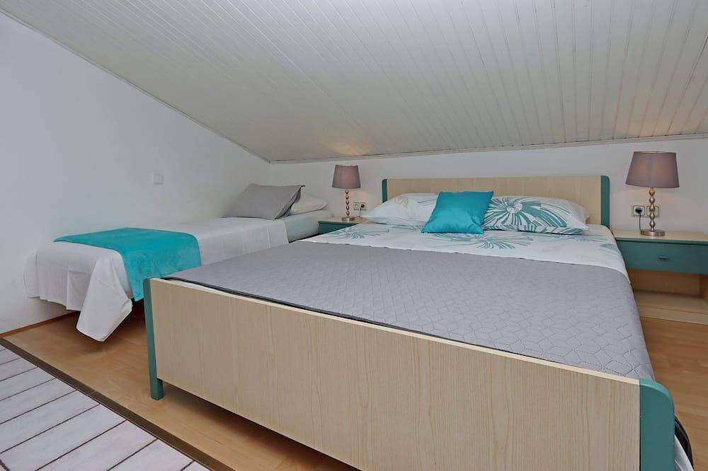 Ganze Wohnung, Studio Appartement mit Balkon und Meerblick Crikvenica in Crni molo, Crikvenica