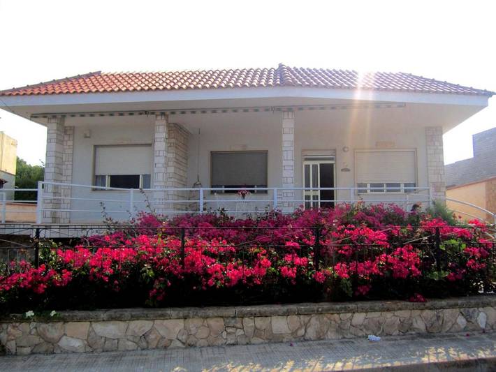 Villa per 15 persone, con Balcone e Terrazza nonché Piscina e Panorama a Torre Suda