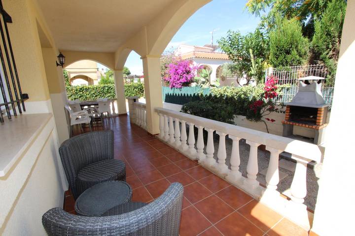 Chalet para 6 personas, con vistas además de jardín y balcón en Delta del Ebro - 4