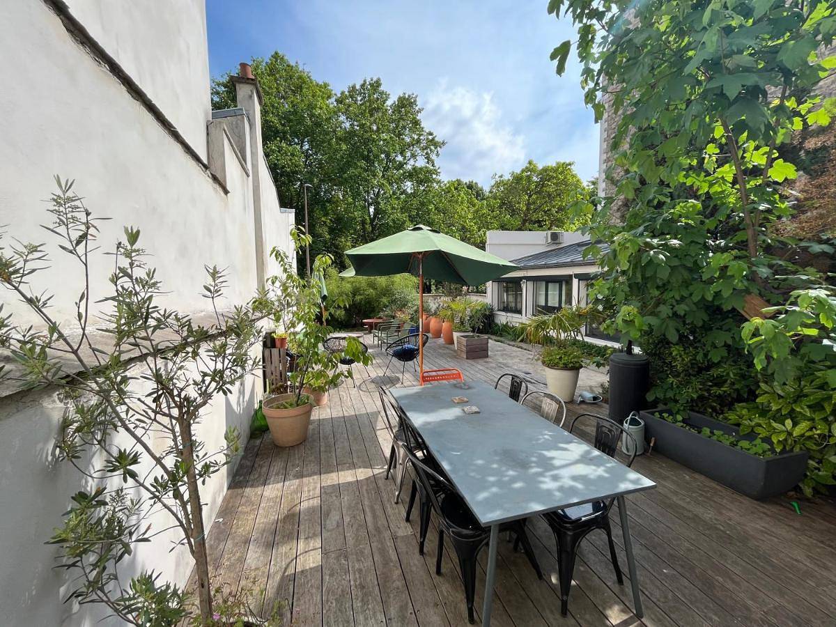 Loft familial avec grand jardin verdoyant in Paris, Ile de France