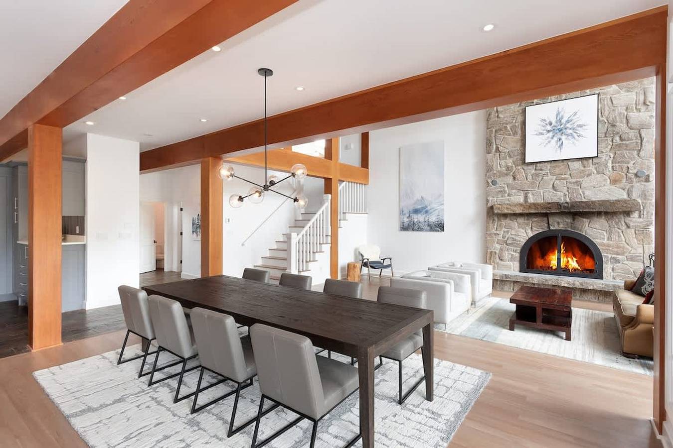 Guest Favourite  Hot Tub  Fireplace  Scenic Views in Whistler, Whistler Blackcomb