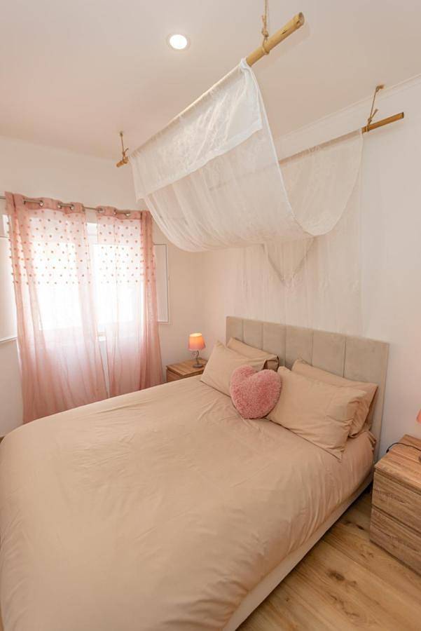 Alojamiento y desayuno para 2 personas, con terraza además de piscina y jardín en Carvoeiro - 2