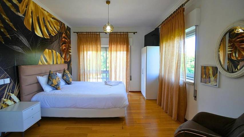 Casa de férias para 10 pessoas, com jacuzzi e piscina e ainda jardim, adaptado a crianças em Mangualde