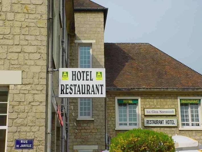 Hôtel pour 3 personnes, avec terrasse et jardin, animaux acceptés à Troarn - 2