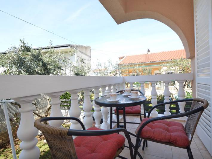 Ferienwohnung für 2 Personen, mit Terrasse und Garten in Vodice - 4