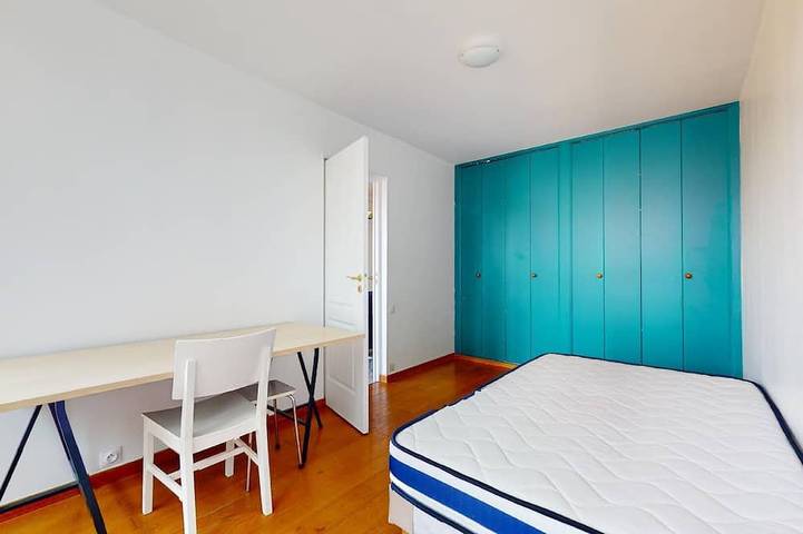 Gîte pour 7 personnes, avec jardin à Cergy - 2