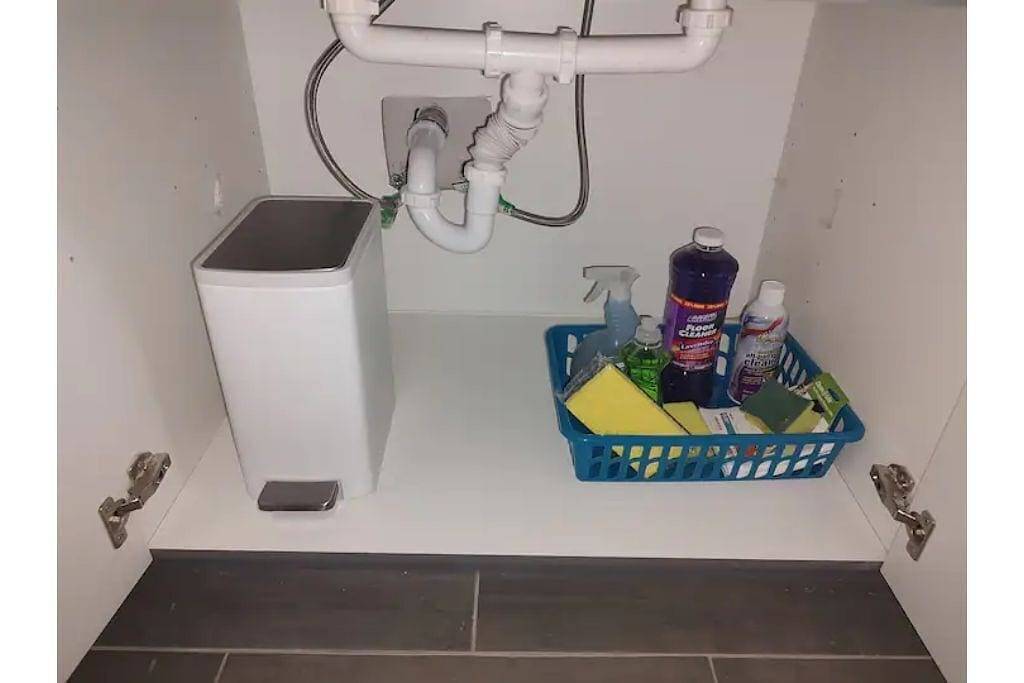 Elegant 1 Bedroom Guesthouse w/  Living Room and Kitchen. in Las Vegas, Nevada