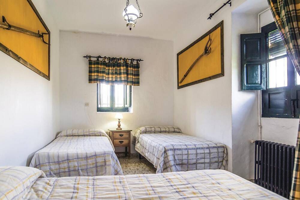Superbe maison de 9 chambres à Rute in Rute, Sierras Subbéticas