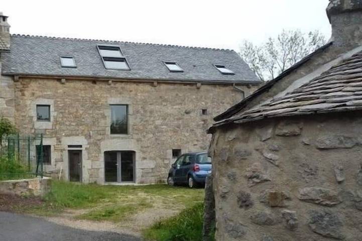 Location de vacances pour 6 personnes, avec Terrasse et Jardin à Blavignac