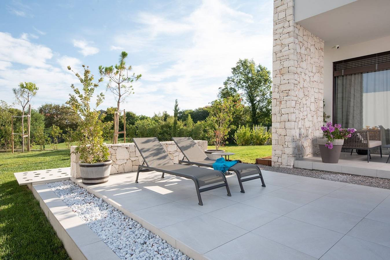 Villa Adoral – Stilvolle Luxusvilla mit beheiztem Infinity-Pool in Presika, Ostküste Istrien