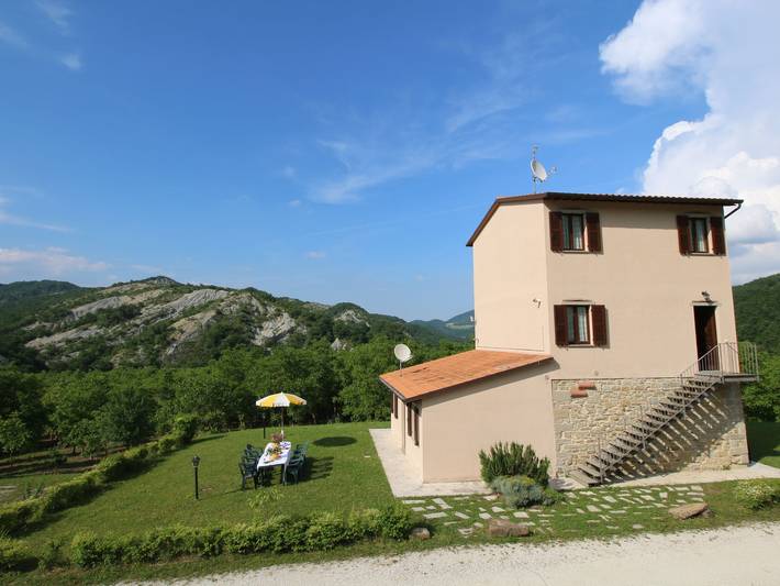 Villa per 15 persone, con Terrazza e Giardino nonché Piscina nelle Marche