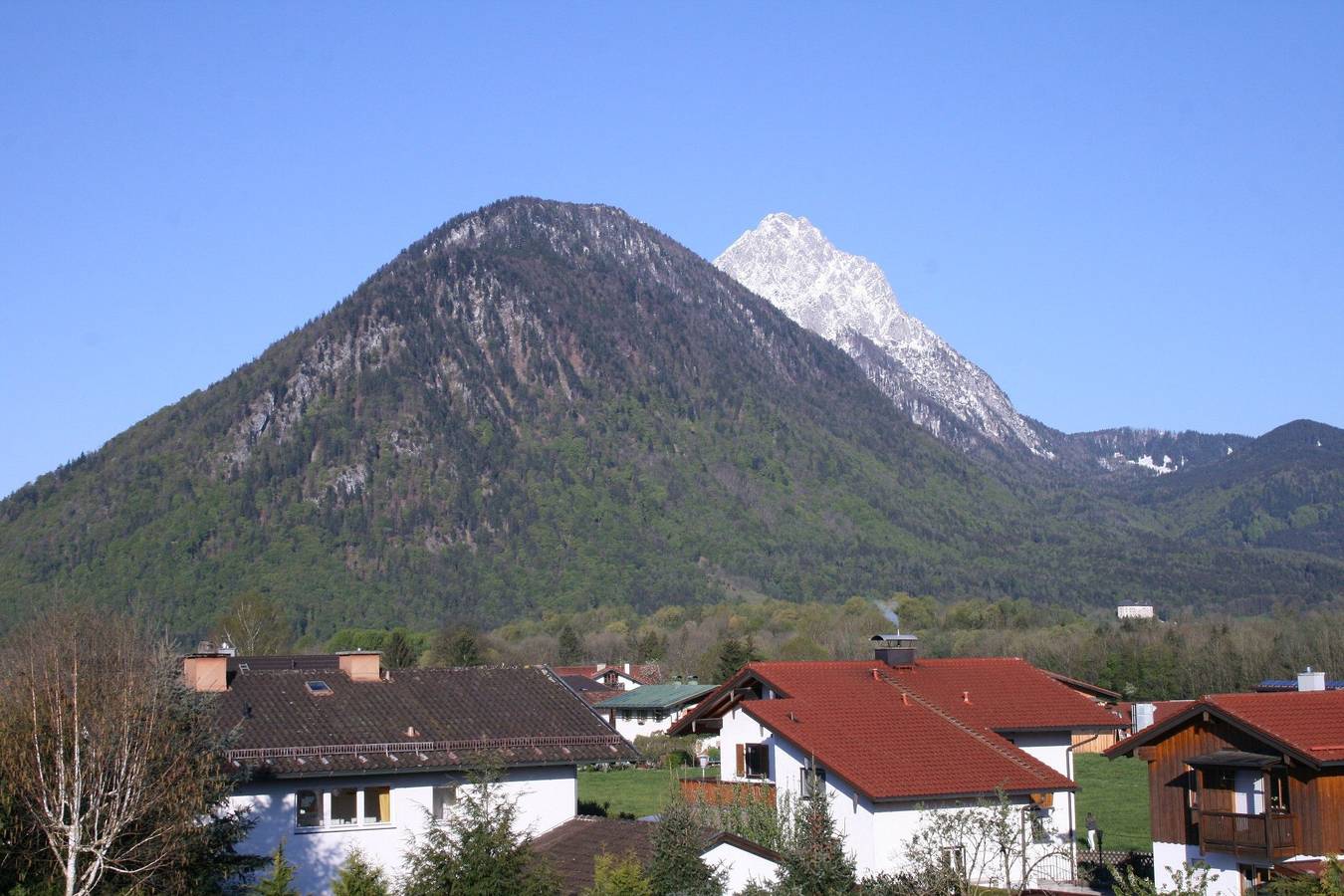 Ganze Ferienwohnung, Haus Betula - Ferienwohnung Untersberg 42 qm für 1-2 Personen mit Balkon und Bergblick in Türk, Bad Reichenhall