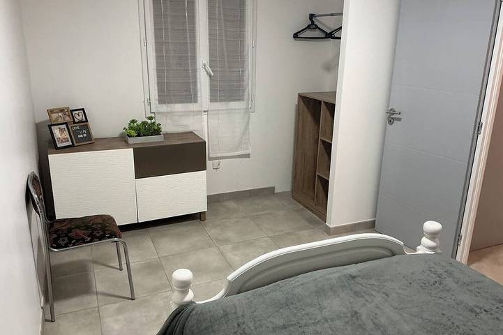 Location de vacances pour 6 personnes, avec jardin et terrasse à Saint-Julien-de-Peyrolas - 3