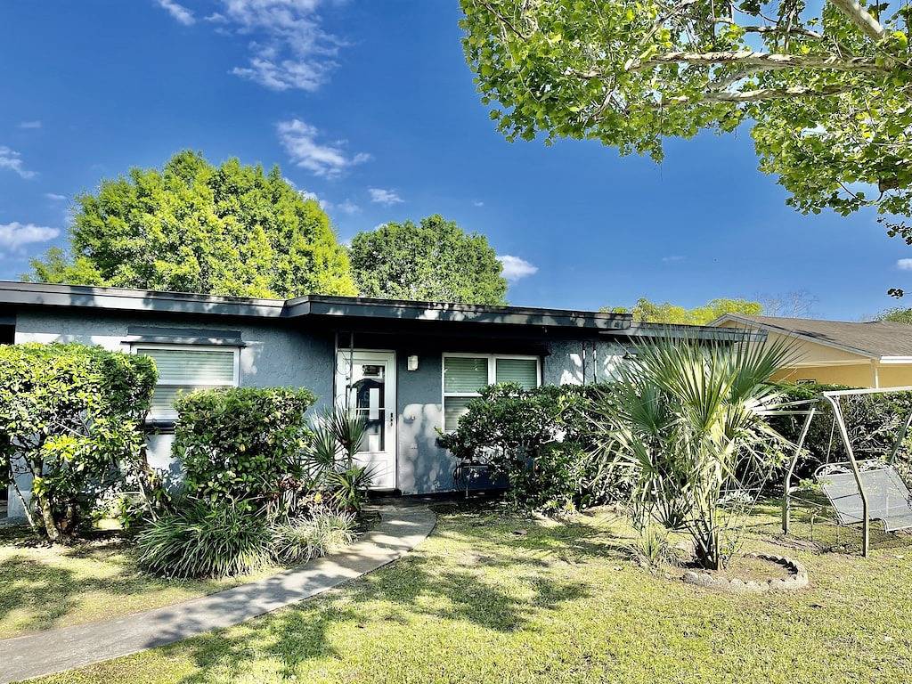 Cozy Modest Home near (Universal Studios & idrive) in Orlando, Orange County (FL)