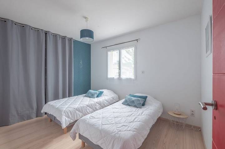 Location de vacances pour 8 personnes, avec terrasse et jardin, animaux acceptés à Saint-Hilaire-la-Forêt - 3