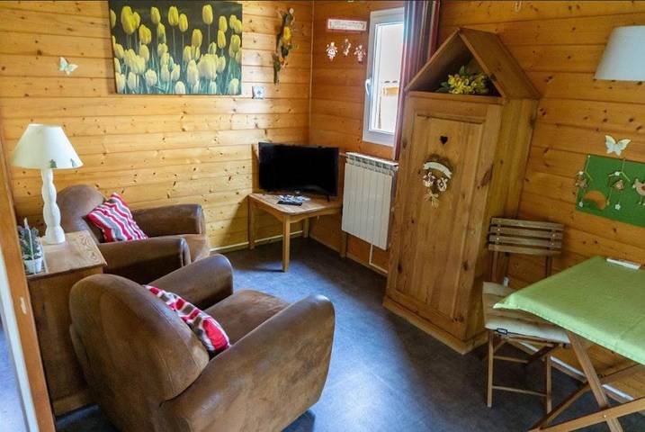 Camping pour 2 personnes, avec vue et jardin, animaux acceptés dans Auvergne-Rhône-Alpes - 3