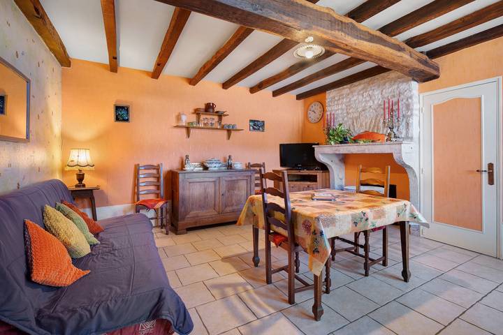 Gîte “Chez Manon” with Private Garden in Massangis, Avallon region