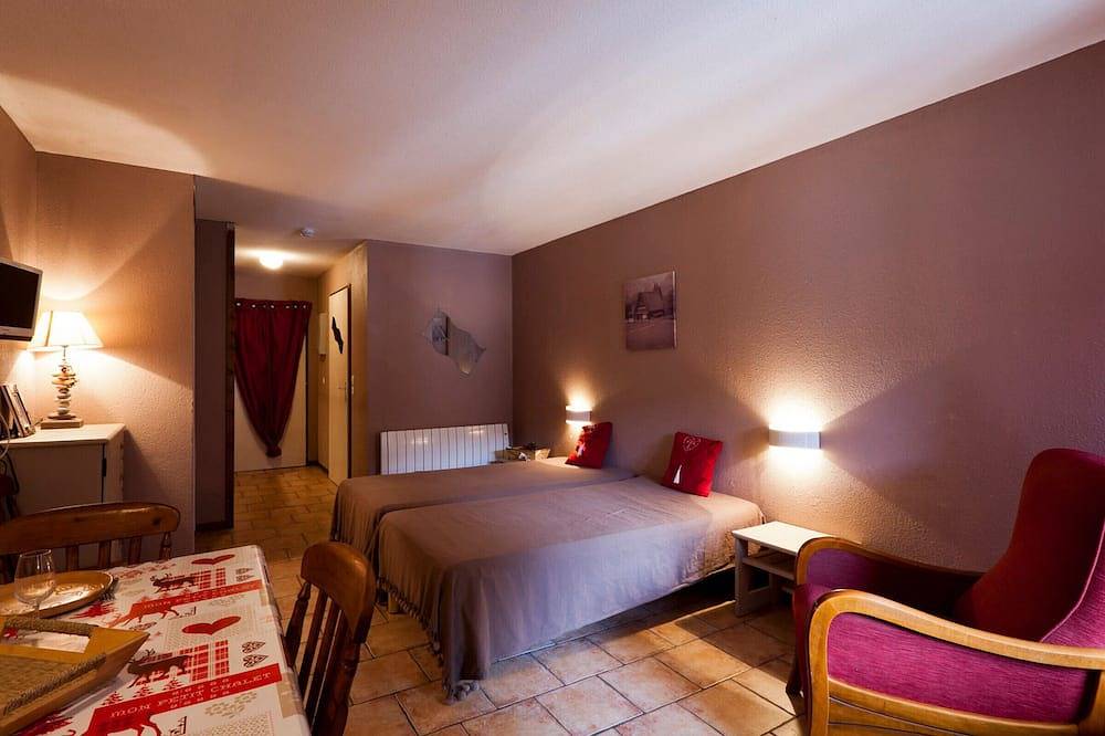 Apartamento entero, Estudio 4 pers, balcón amplio, Wifi, parking, se admiten mascotas in Brides-les-Bains, Les Trois Vallées