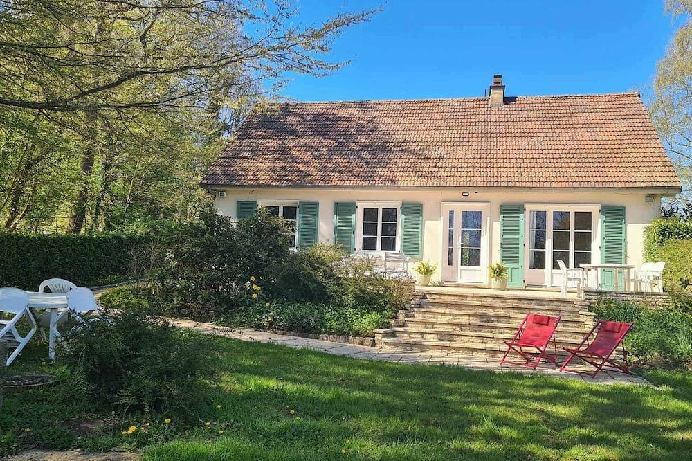 \"La Taniere\" maison de 3 chambres dans un écrin de verdure in Gueures, Région de Dieppe