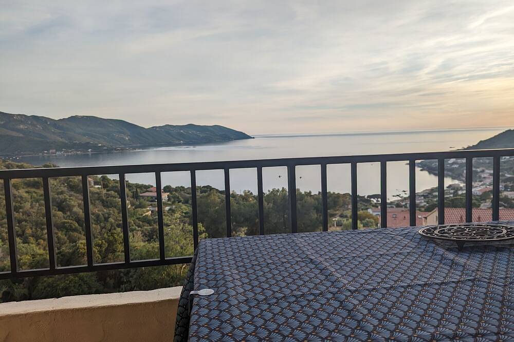 Appartement entier, Très bel appartement en duplex 4 pers à Tiuccia in Casaglione, Région d'Ajaccio