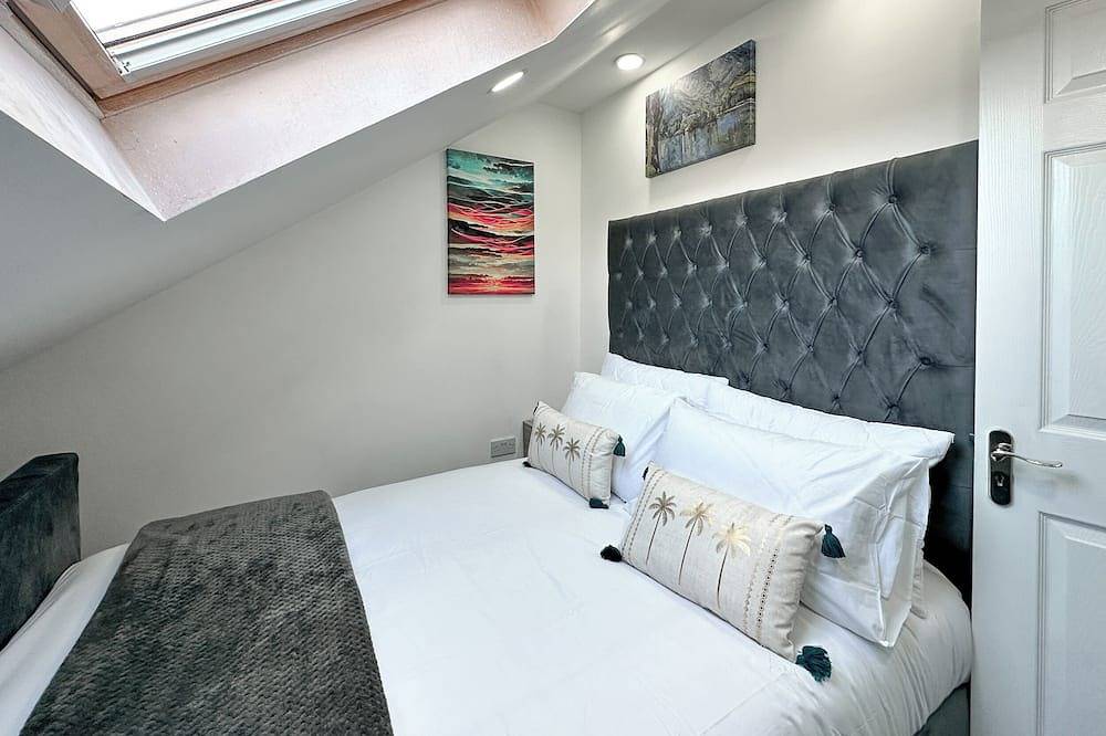 Cosy 5-Bed Home in Levenshulme in Manchester, Greater Manchester