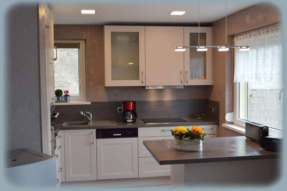 Appartement entier, Rez De Chaussee Plain Pied Dans Maison- Proprietaires Au 1Er Etage in Haegen, Région de Saverne