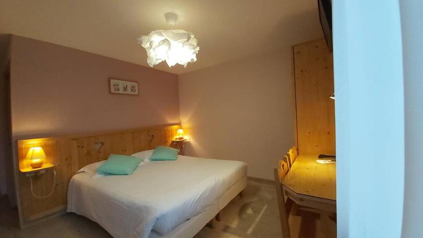 Hôtel pour 4 personnes, avec Terrasse et Jardin