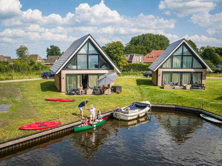 Vakantiehuis voor 6 personen, met terras en balkon/terras in Nationaal Park De Alde Feanen