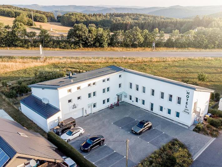 Hotel für 2 Personen, mit Terrasse und Whirlpool, kinderfreundlich in Rock am Ring - 2