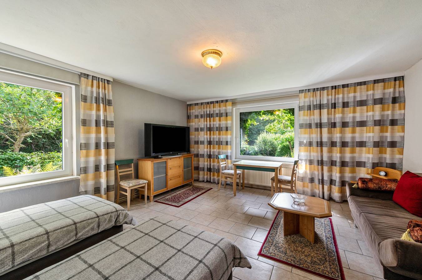 Ganze Wohnung, Ferienwohnung Am Wald" mit Gemeinschaftsterrasse, Gemeinschaftsgarten und Wi-Fi in Hagenow, Mecklenburgisches Elbetal