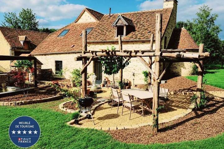 Location de vacances pour 3 personnes, avec jardin à Saint-Denis-sur-Sarthon